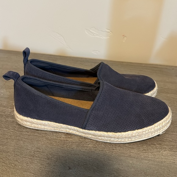 Collection by Clarks navy with cushion insoles. 8M - Picture 2 of 7